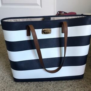 Michael Kors Leather Jet Set Tote